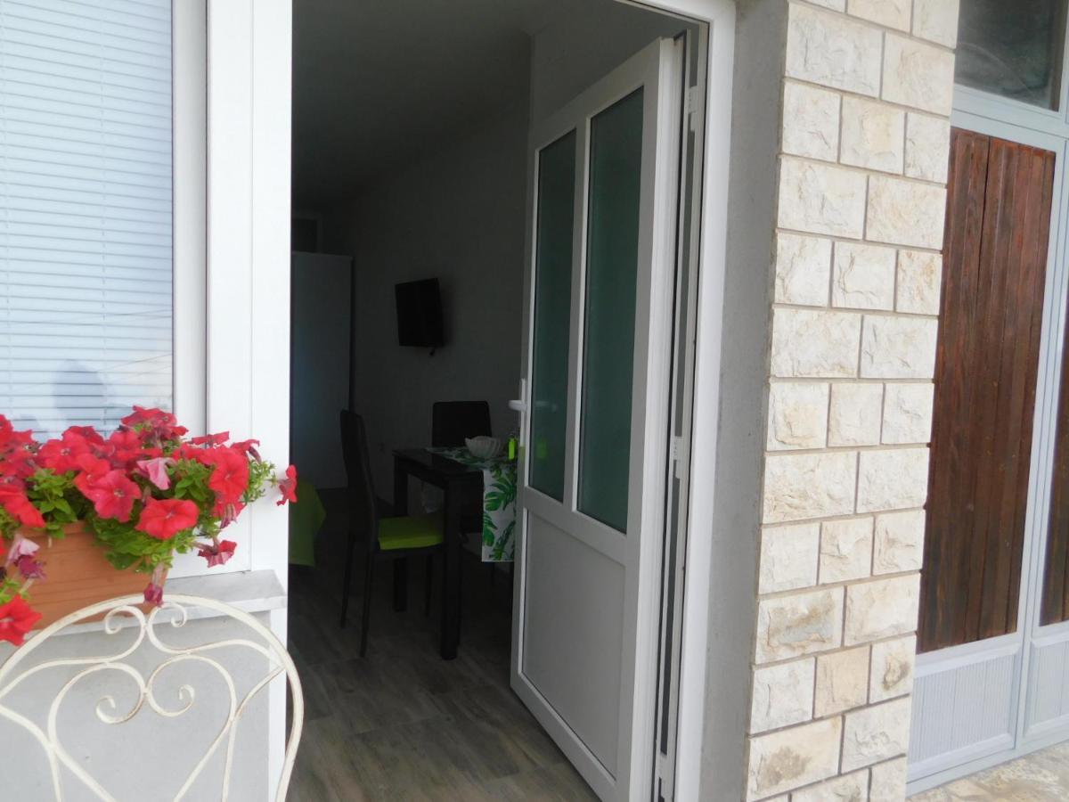 Studio Apartman Jojo Appartement Senj  Buitenkant foto