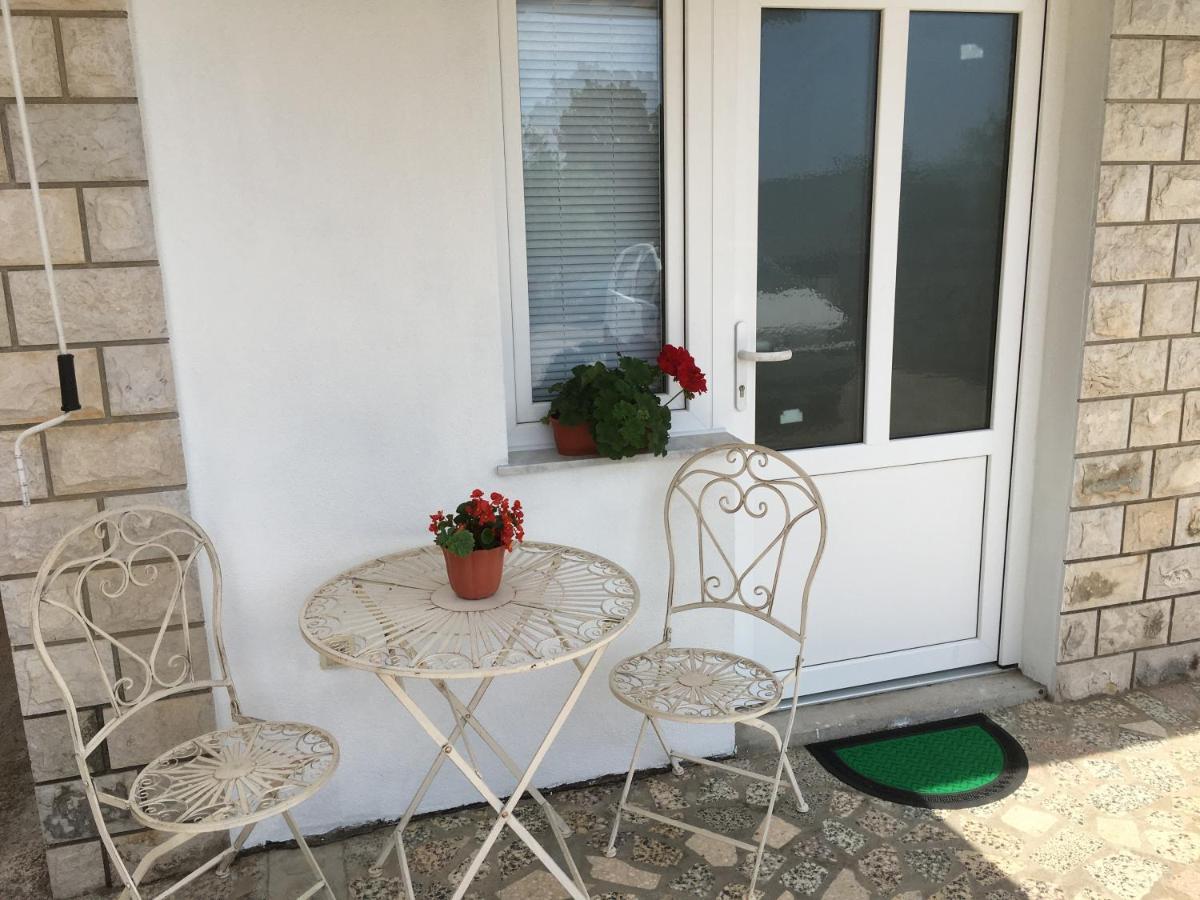 Studio Apartman Jojo Appartement Senj  Buitenkant foto