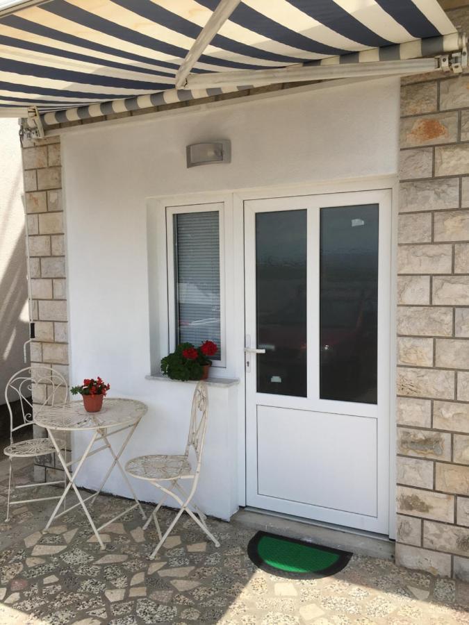 Studio Apartman Jojo Appartement Senj  Buitenkant foto